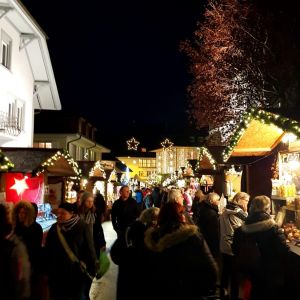 huttwil 00454030 aa22 4847 b8f5f9bf6ff9926